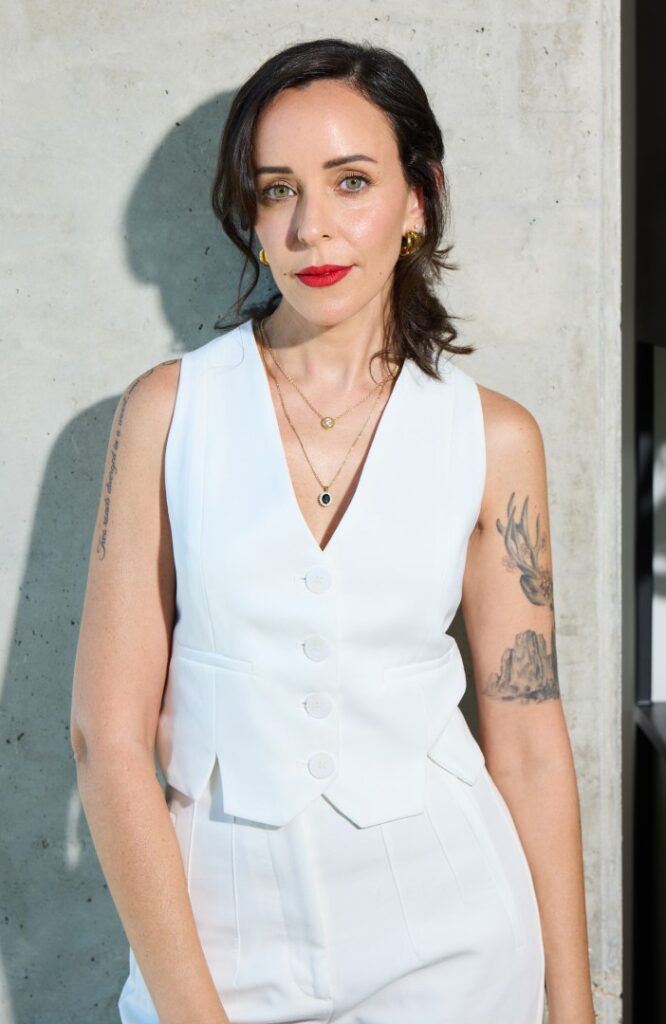 Untitled Capture5719 Copy (Large)